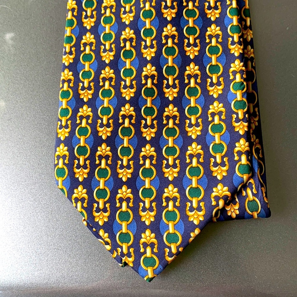 FENDI CLASSIC LOGO 100% SILK MADE ITALY
